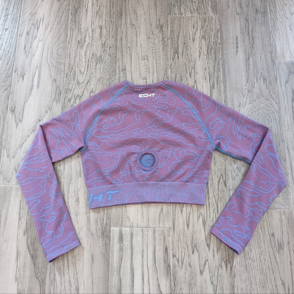 Arise Camo by Echt Long Sleeve Workout Crop Top - Picture 8 of 12